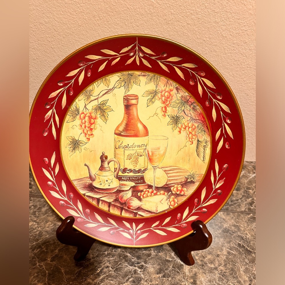 Chardonnay 10” decorative plate with stand included. Pet/smoke free home.